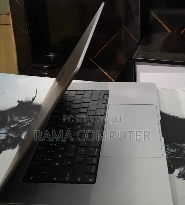 New Laptop Apple MacBook Pro 2021 M1 16GB Apple M1 Pro SSD 512GB