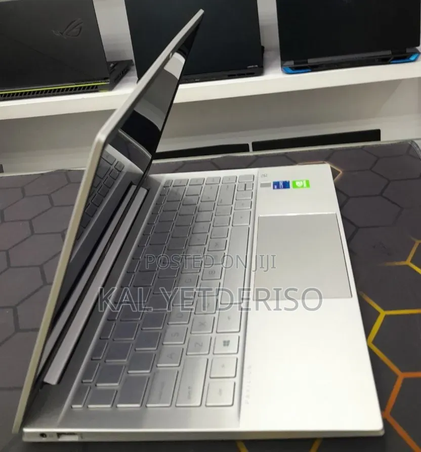 New Laptop HP Pavilion 14 16GB Intel Core i5 SSD 512GB