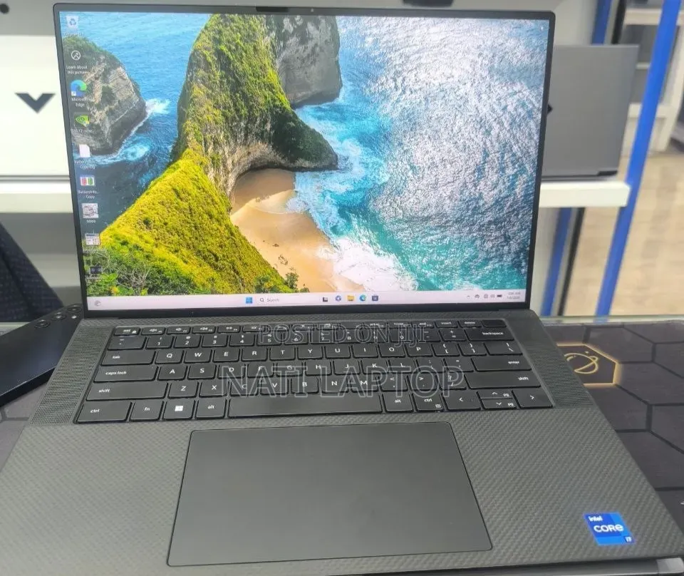 New Laptop Dell Precision 5570 16GB Intel Core i7 SSD 512GB