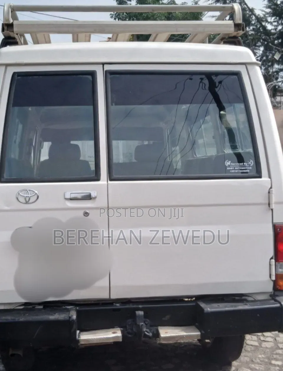 Toyota Land Cruiser 2005 White