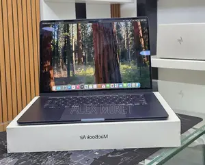New Laptop Apple MacBook Air 2025 M4 16GB Apple M4 SSD 512GB