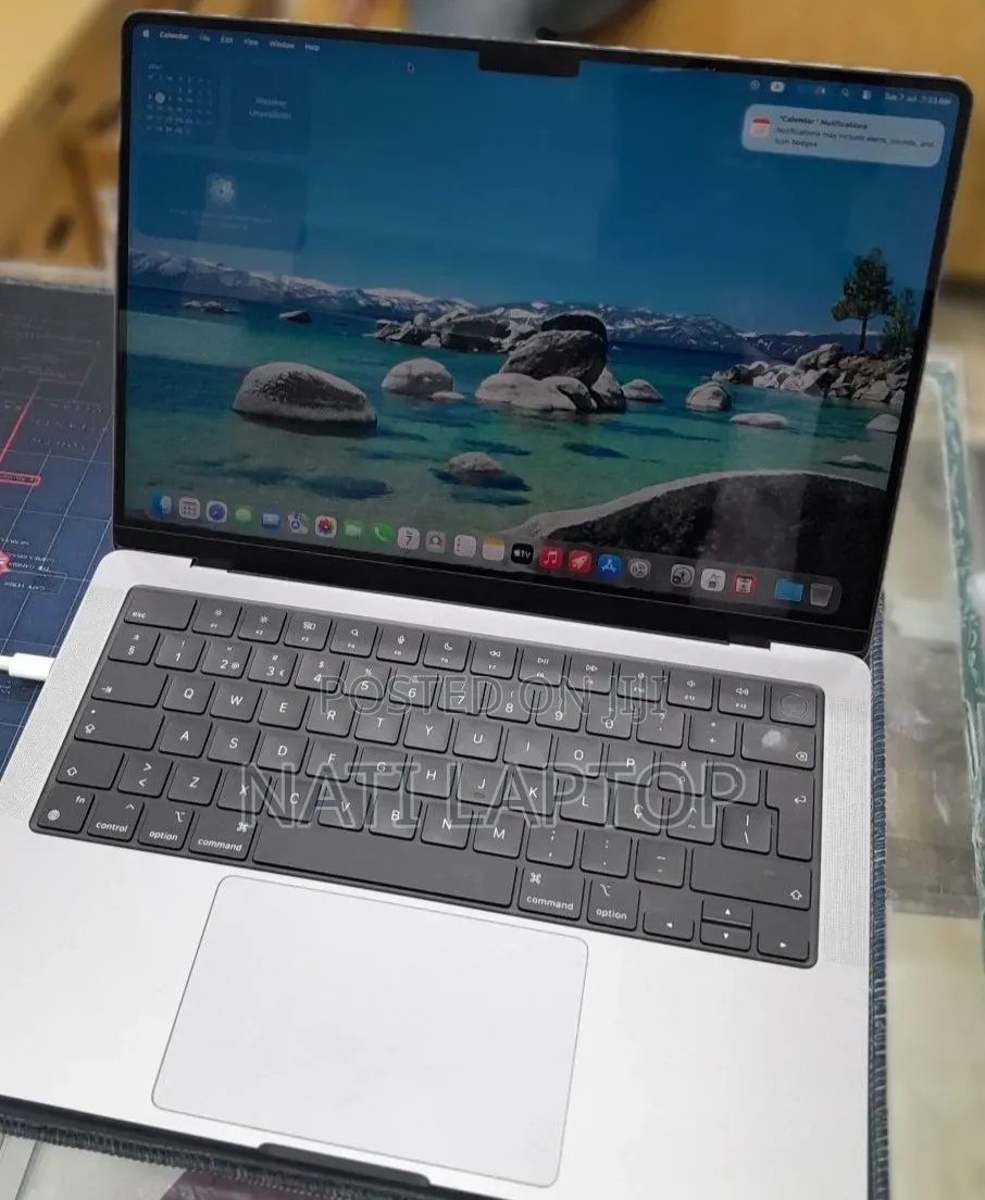 New Laptop Apple MacBook Pro 2021 M1 16GB Apple M1 Pro SSD 512GB