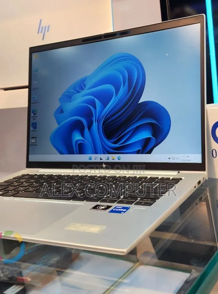 New Laptop HP EliteBook 840 G9 16GB Intel Core i5 SSD 512GB