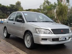 Mitsubishi Lancer 2000 Silver