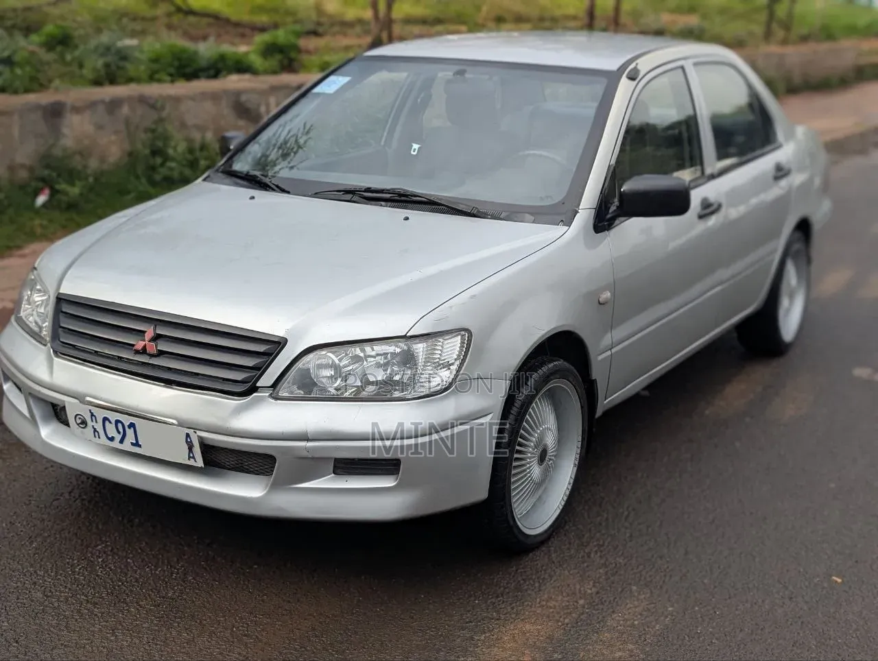 Mitsubishi Lancer 2000 Silver