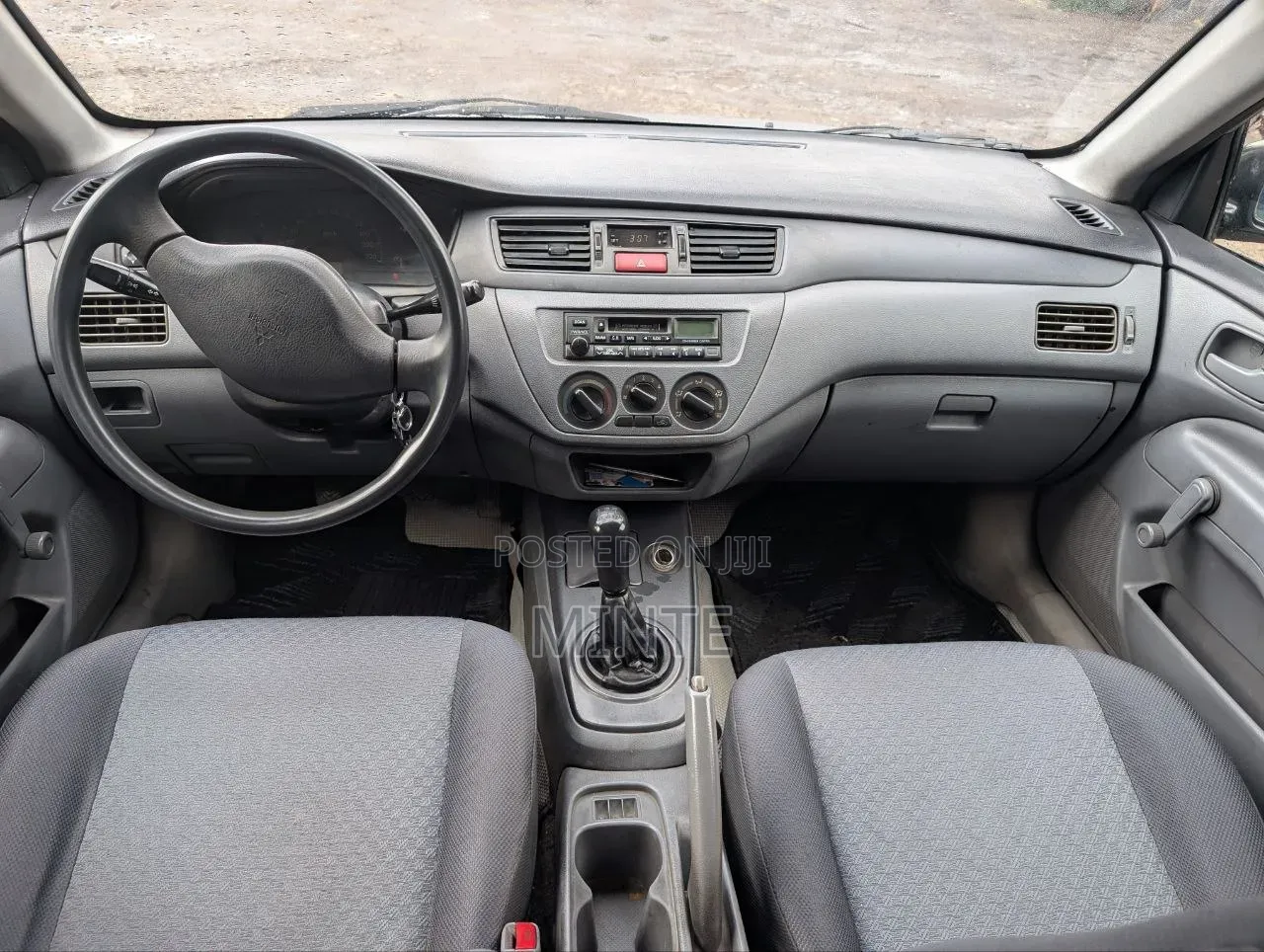 Mitsubishi Lancer 2000 Silver