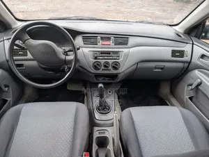 Mitsubishi Lancer 2000 Silver