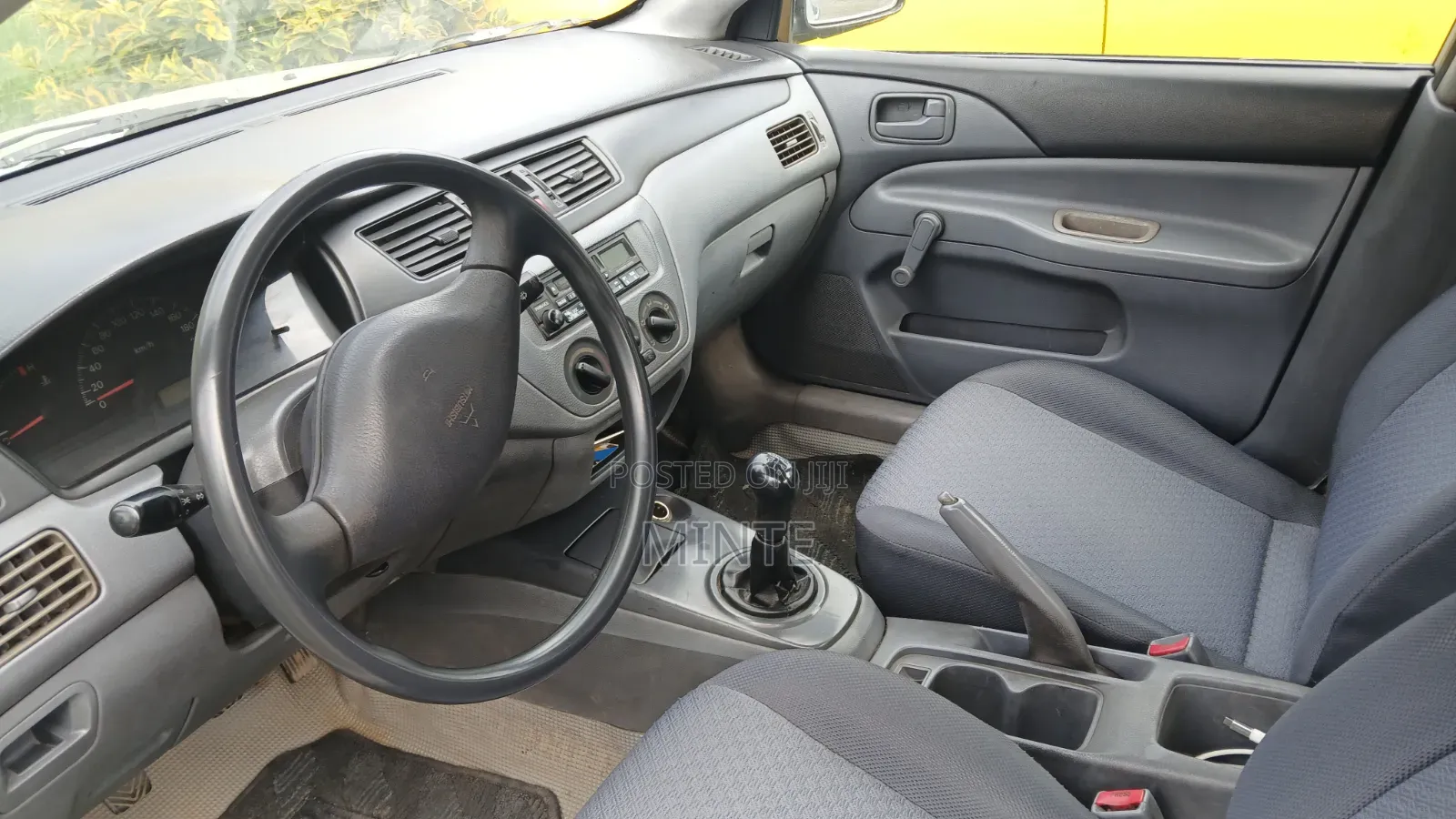 Mitsubishi Lancer 2000 Silver