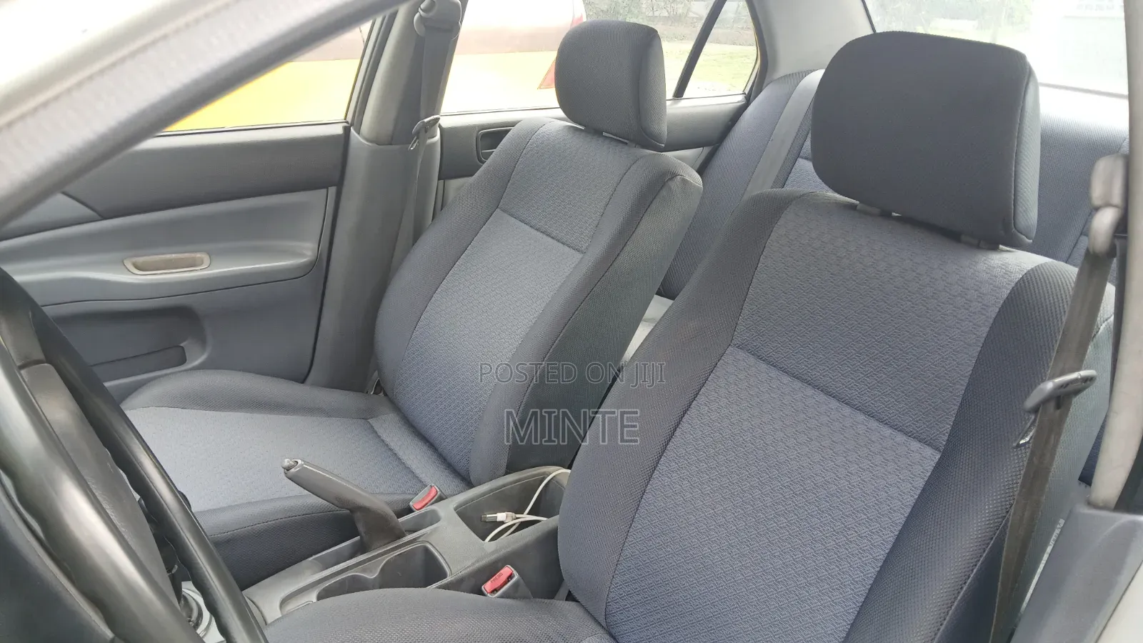 Mitsubishi Lancer 2000 Silver