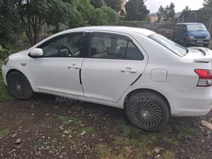 Toyota Yaris 2007 White