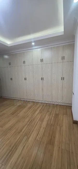 5bdrm House in G+2, Bole for rent