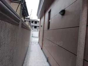 3bdrm Villa in Villa, Bole for rent