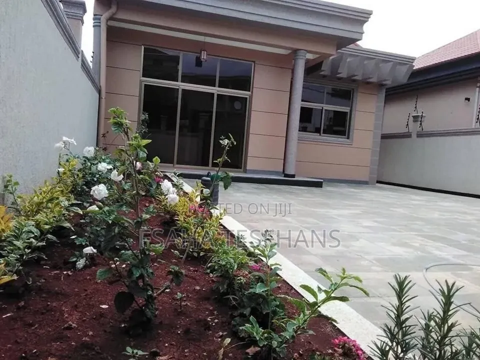 3bdrm Villa in Villa, Bole for rent