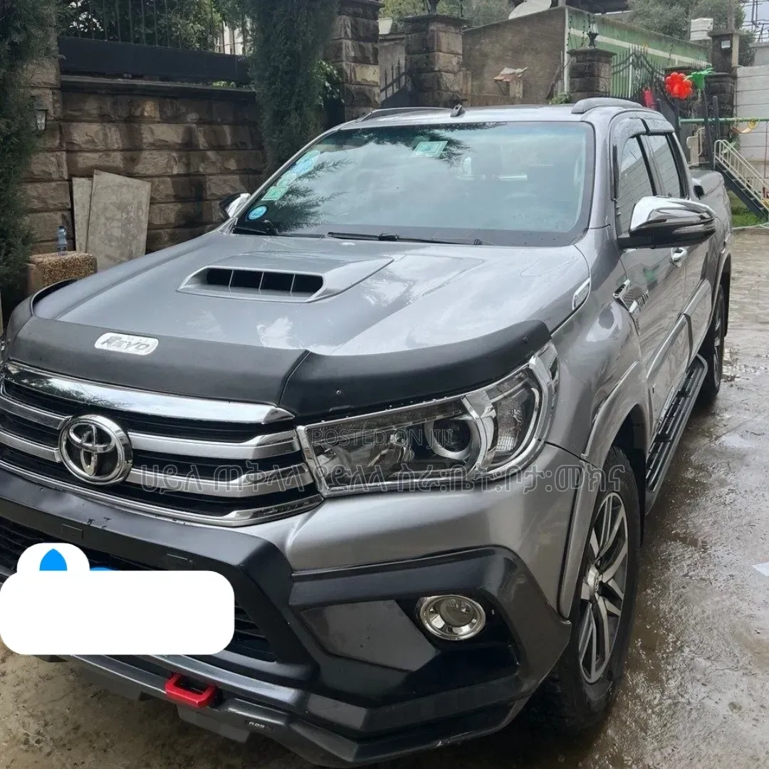Toyota Hilux 2018 Silver