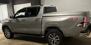Toyota Hilux 2018 Silver