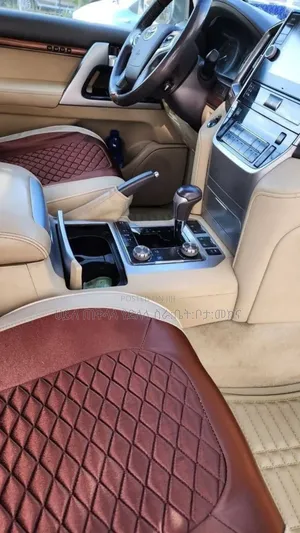 Toyota Land Cruiser 2017 Beige
