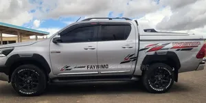 Toyota Hilux 2021 Off white