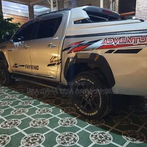 Toyota Hilux 2021 Off white