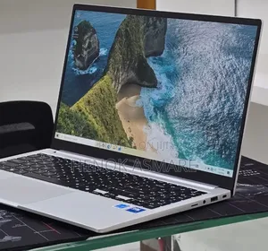 New Laptop Samsung Galaxy Book 2 16GB Intel Core 7 SSD 512GB