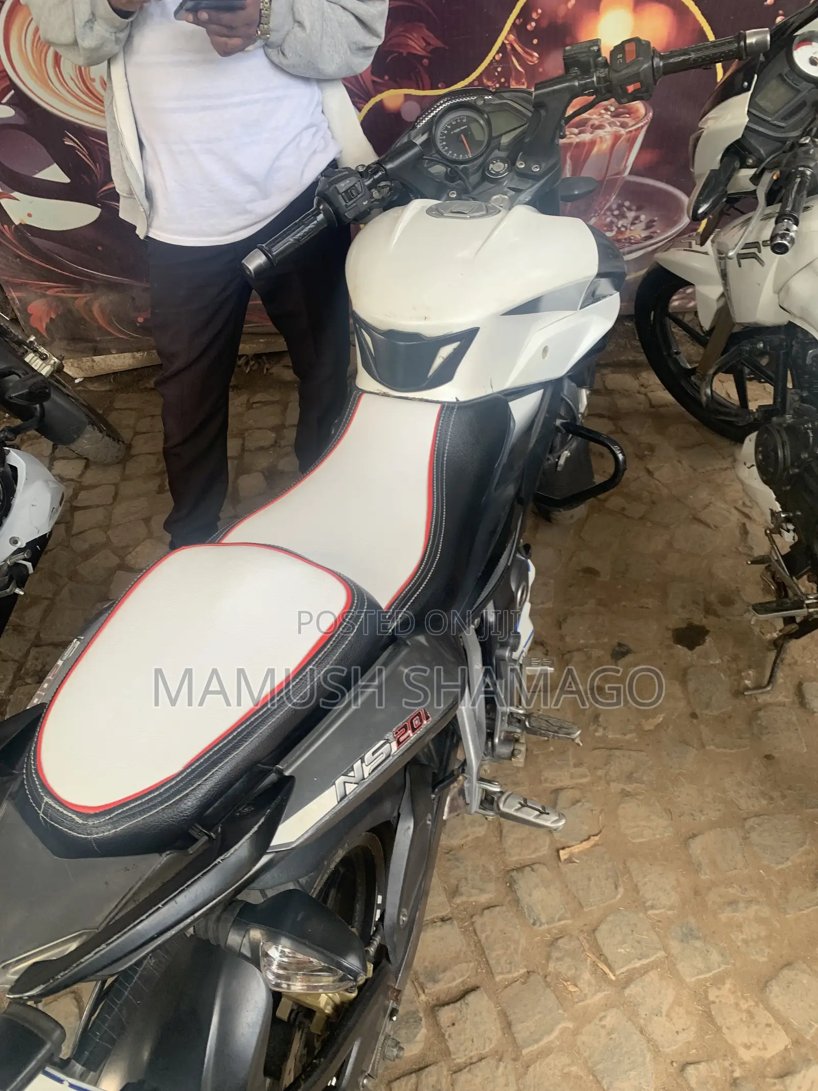 Bajaj Pulsar NS 200 2021 White