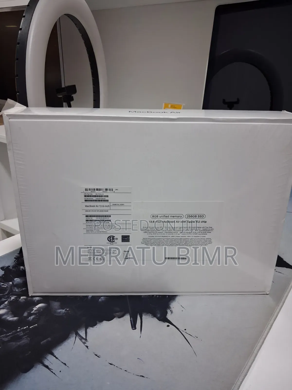 New Laptop Apple MacBook Air 2022 M2 8GB Apple M2 SSD 256GB