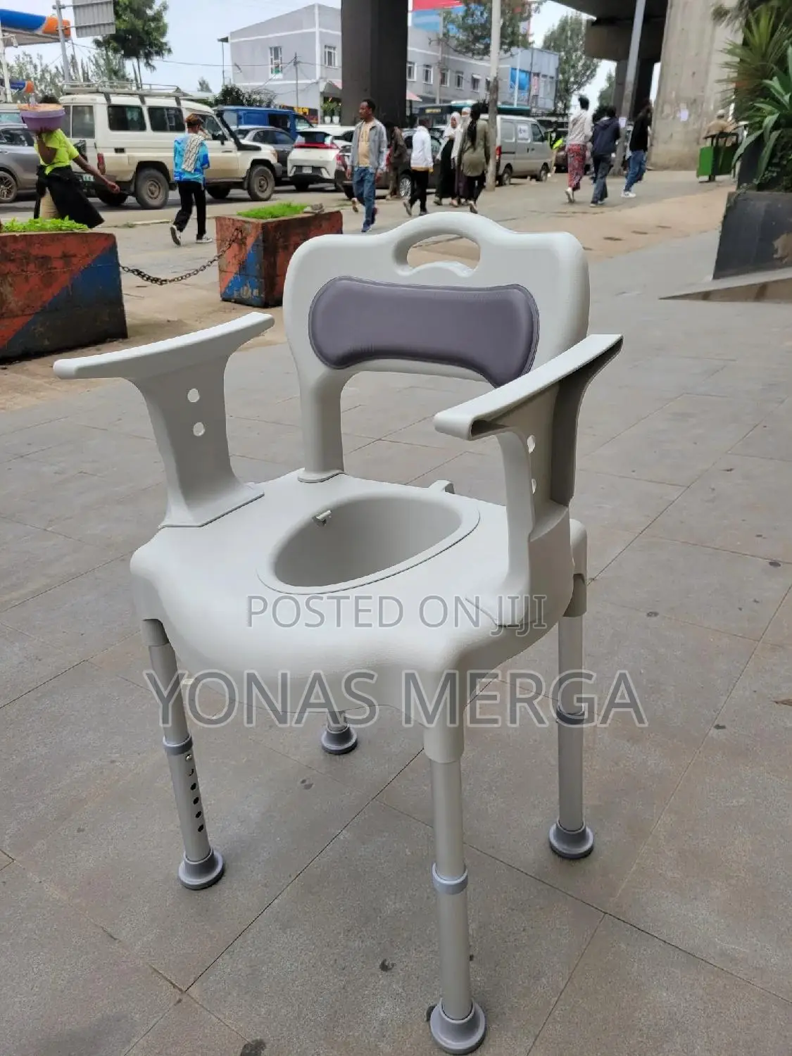 Toilet Chair/Commode Chair龟綠carried Out Safely and Without a Risk