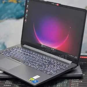 New Laptop Lenovo LOQ 15AHP10 12GB Intel Core i5 SSD 512GB