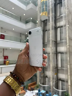 New Apple iPhone Air 256 GB Yellow