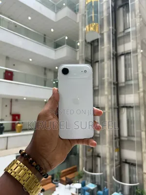 New Apple iPhone Air 256 GB Yellow