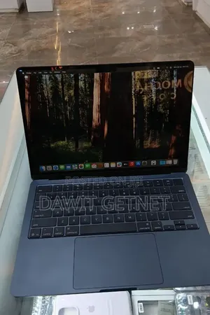 New Laptop Apple MacBook Air 2025 M4 16GB Apple M4 SSD 256GB