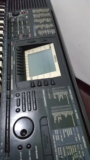 Yamaha PSR 530