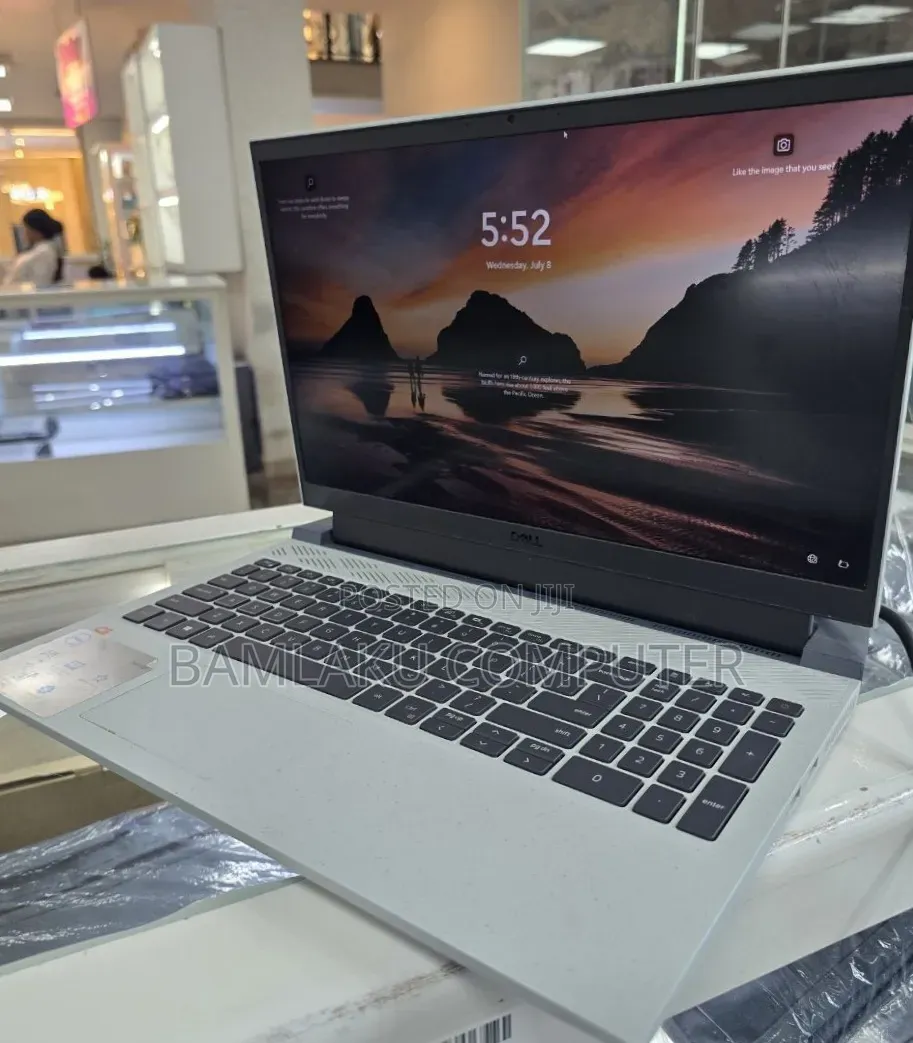New Laptop Dell G15 5510 16GB Intel Core i7 SSD 512GB
