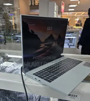 New Laptop Dell G15 5510 16GB Intel Core i7 SSD 512GB