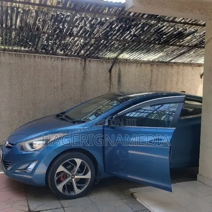 Hyundai Avante 2014 Blue