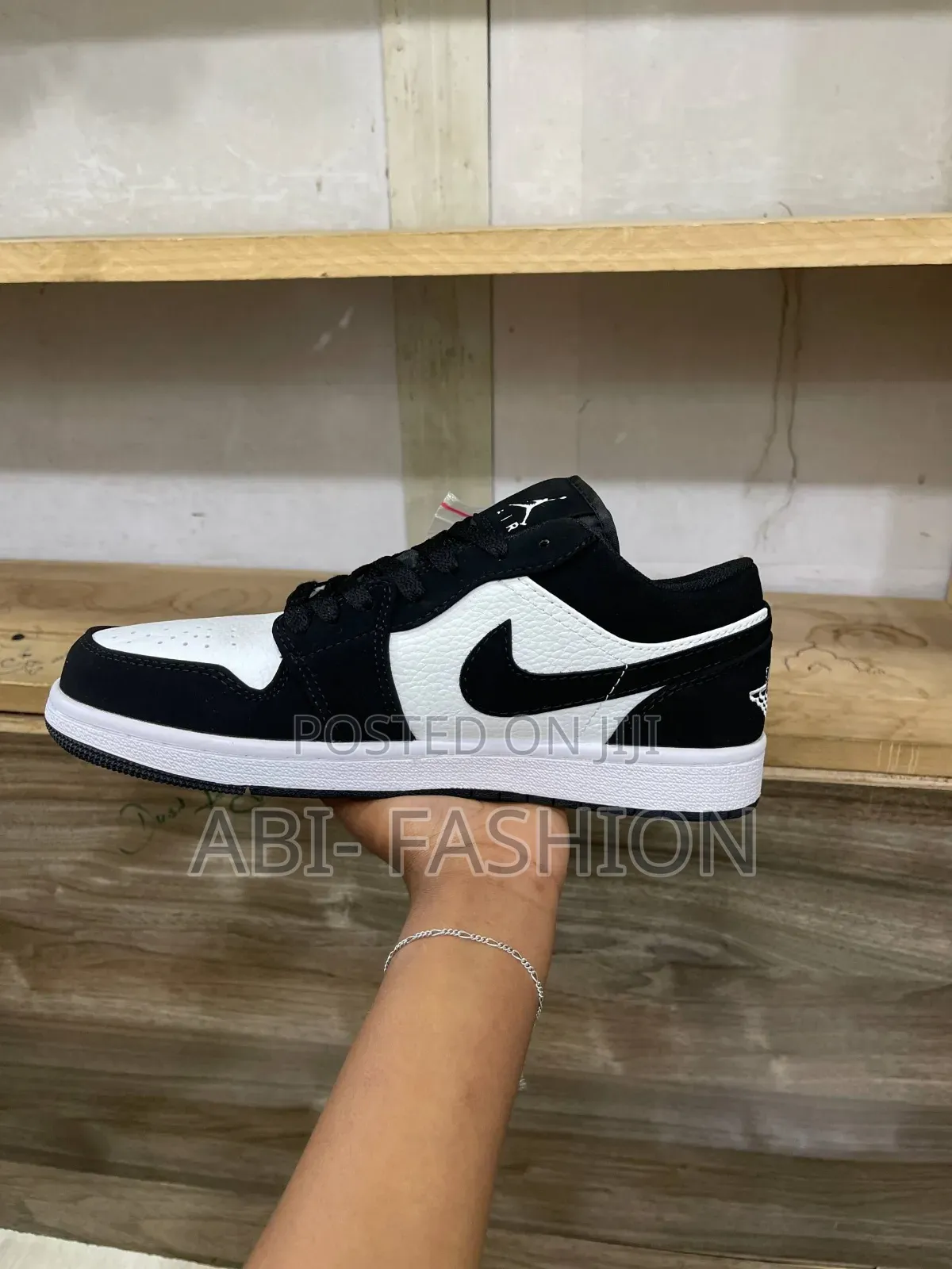Nike Air Jordan 1 Low "Panda" White Mid Sole