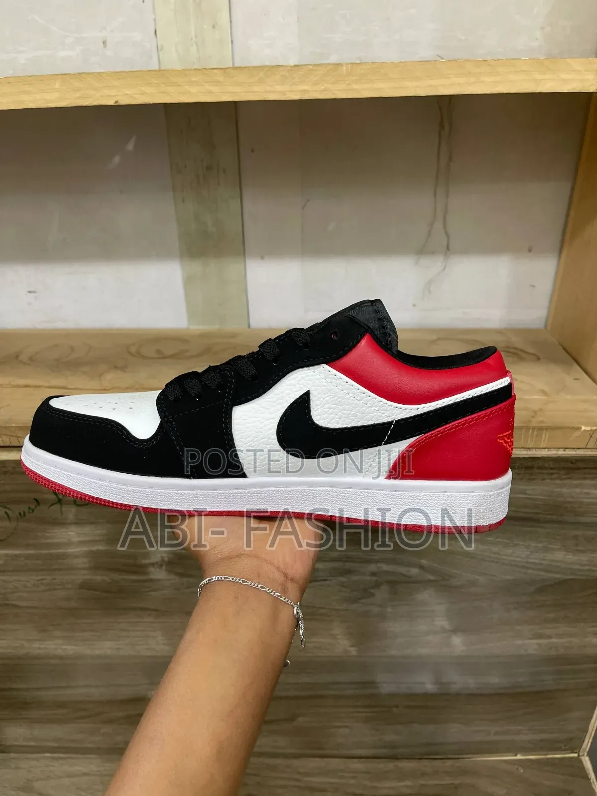 Nike Air Jordan 1 Low Se "Black Toe