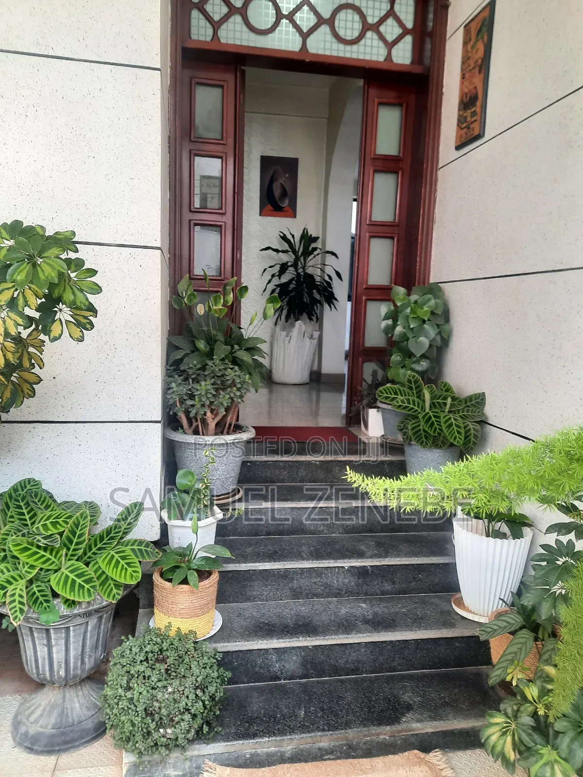 Furnished 10bdrm House in Yeka for sale
