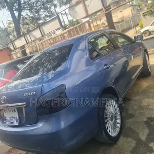 Toyota Yaris 2010 Blue