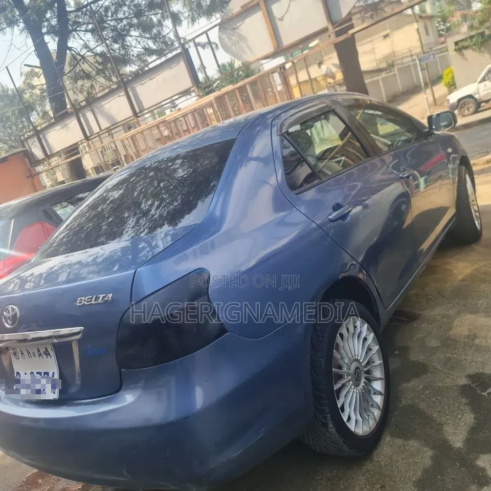 Toyota Yaris 2010 Blue