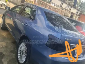 Toyota Yaris 2010 Blue