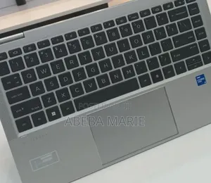 New Laptop HP EliteBook 1040 G8 16GB Intel Core i5 SSD 512GB