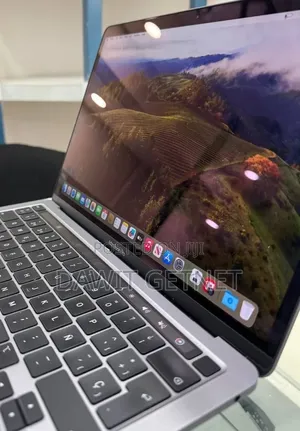New Laptop Apple MacBook Pro 2021 M1 16GB Apple M1 SSD 512GB