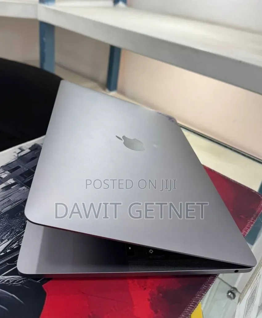 New Laptop Apple MacBook Pro 2021 M1 16GB Apple M1 SSD 512GB