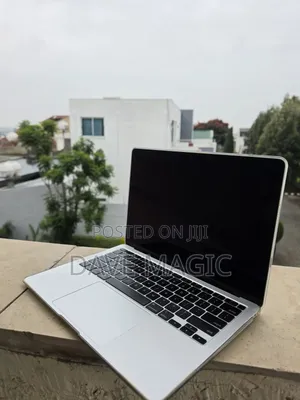 New Laptop Apple MacBook Air 2020 M1 8GB Apple M1 SSD 500GB