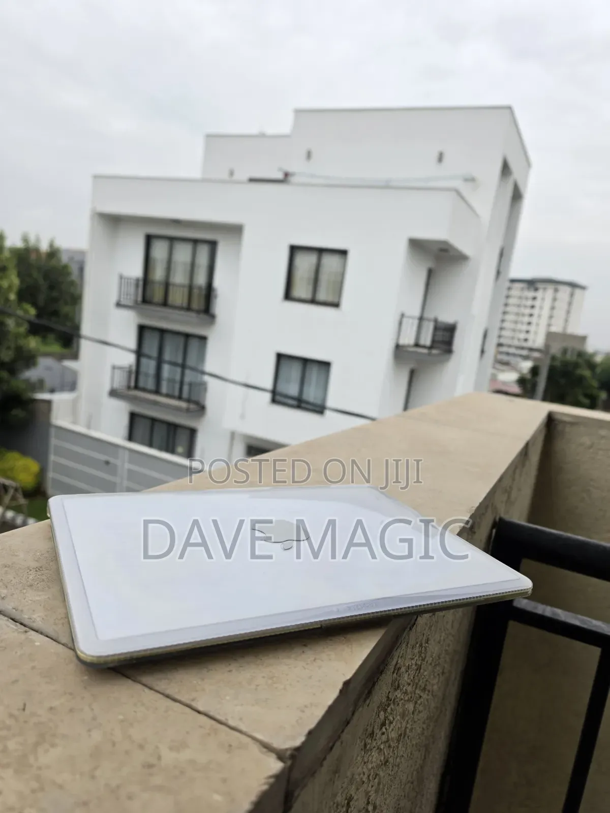 New Laptop Apple MacBook Air 2020 M1 8GB Apple M1 SSD 500GB