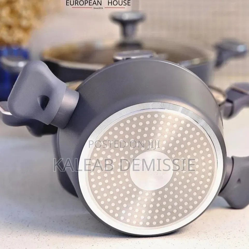 Momcoc Non-Stick Cookware Set,