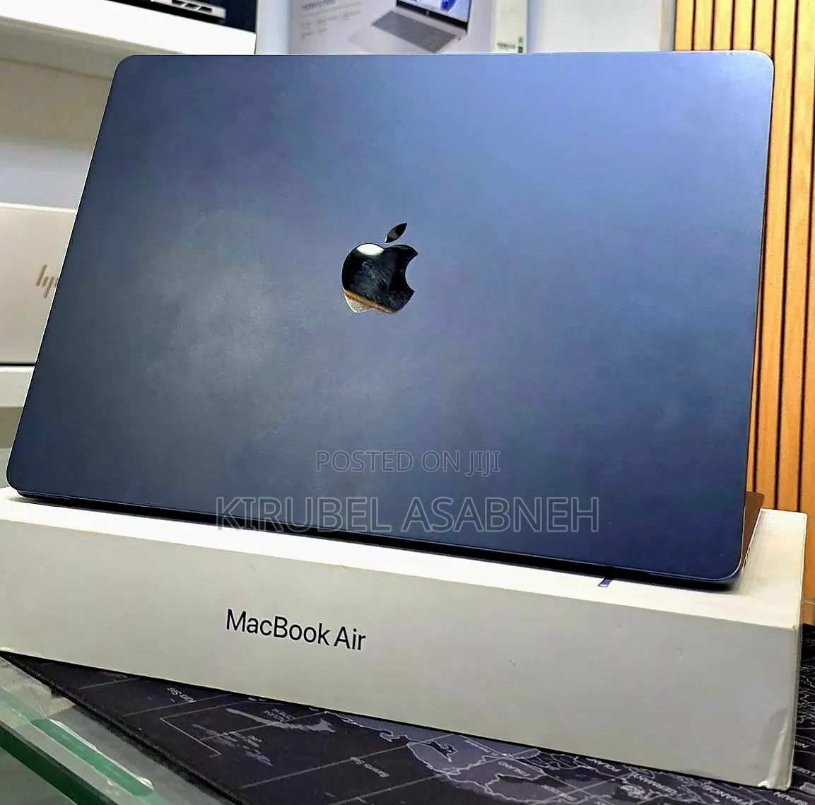 New Laptop Apple MacBook Air 2025 M4 16GB Apple M4 SSD 256GB