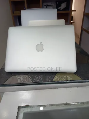 Laptop Apple MacBook Pro 2015 8GB Intel Core i5 SSD 128GB