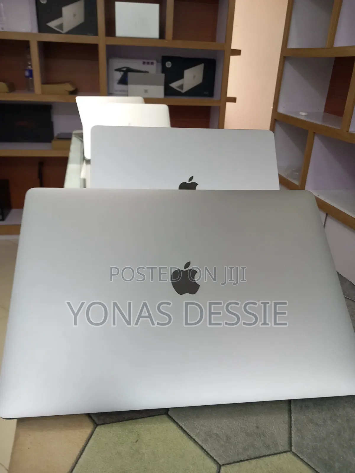 New Laptop Apple MacBook Pro 2019 32GB Intel Core i9 SSD 1T