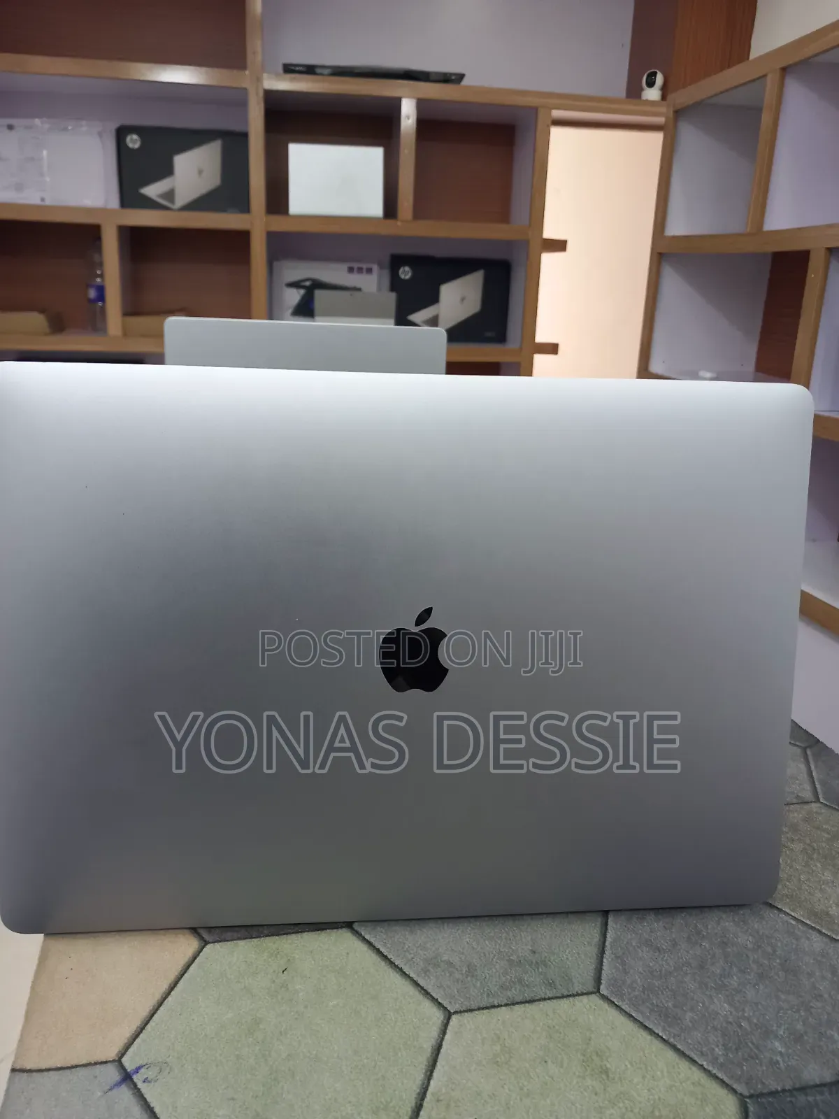 New Laptop Apple MacBook Pro 2019 32GB Intel Core i9 SSD 1T